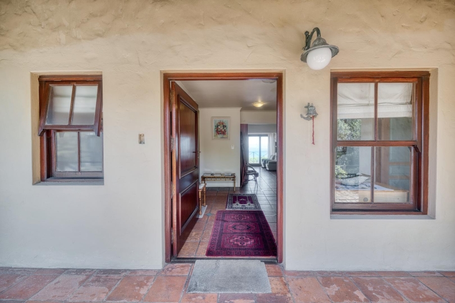 5 Bedroom Property for Sale in De Kelders Western Cape